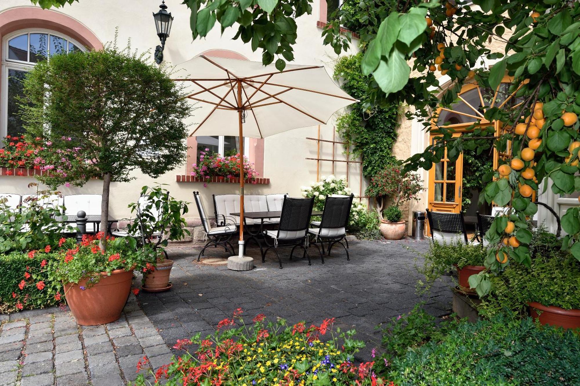 Hotel Graf Von Mansfeld Lutherstadt Eisleben Esterno foto