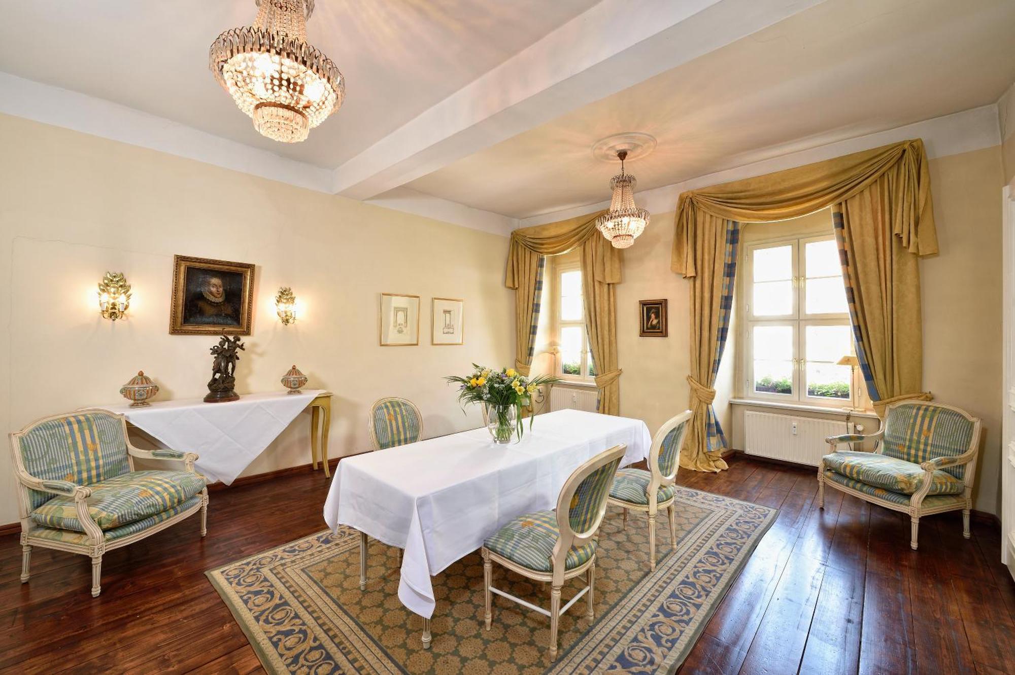 Hotel Graf Von Mansfeld Lutherstadt Eisleben Esterno foto