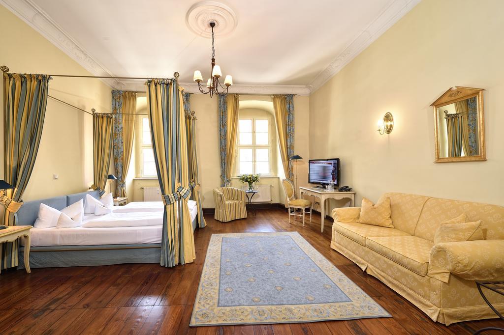 Hotel Graf Von Mansfeld Lutherstadt Eisleben Esterno foto