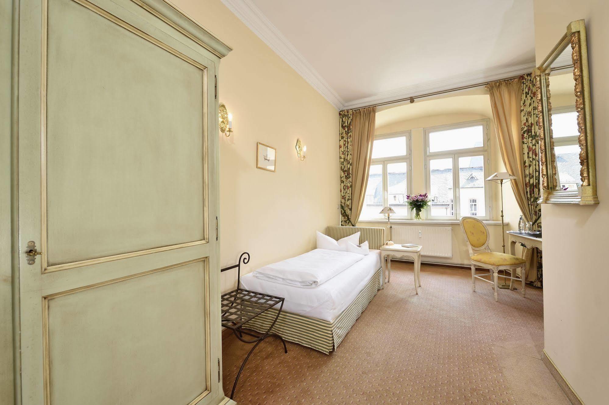 Hotel Graf Von Mansfeld Lutherstadt Eisleben Esterno foto