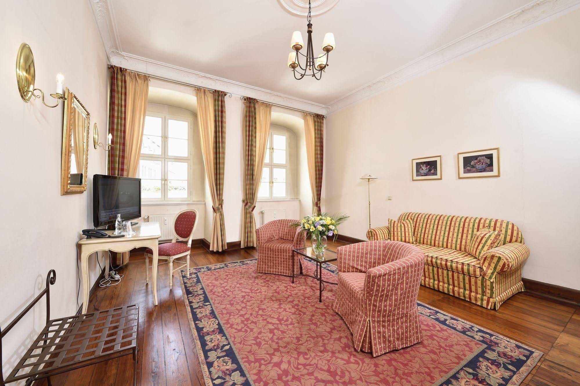 Hotel Graf Von Mansfeld Lutherstadt Eisleben Esterno foto