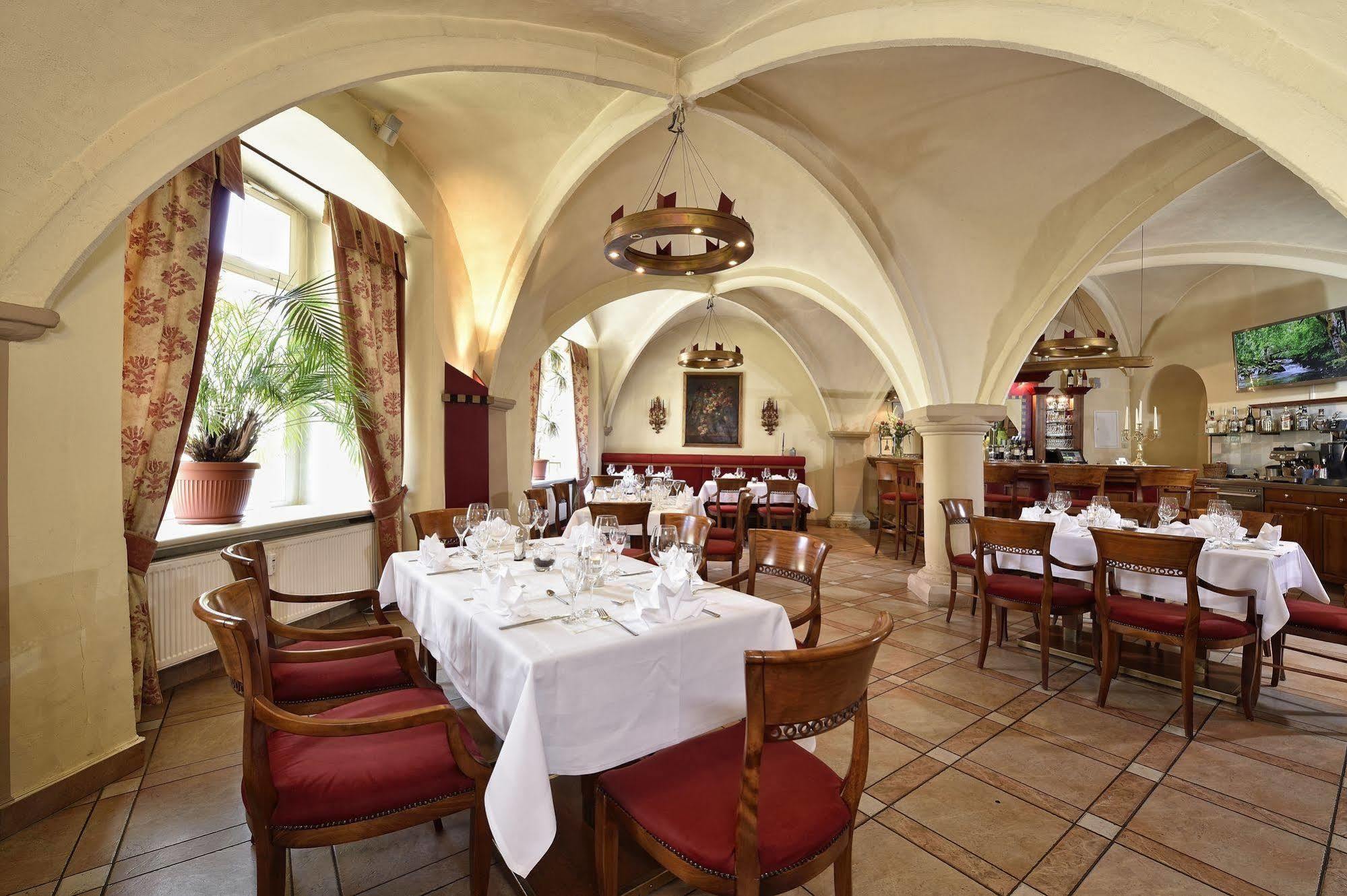 Hotel Graf Von Mansfeld Lutherstadt Eisleben Esterno foto